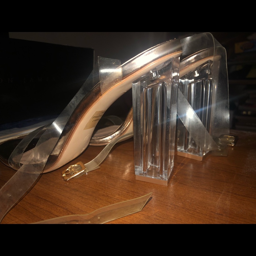 Cape Robbin Clear Heel